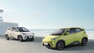 BYD Seagull இ-கார் வெளியீடு! வெறும் 7.8லட்ச ரூபாக்கு விற்பனைக்கு வரபோகுதா? டாடாவ காலி பண்ணாம விடாது போலிருக்கே