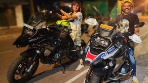 Manju Warrier மற்றும் Soubin Shahir ரைட் ரைடு செய்துள்ளனர்! இதுக்கெல்லாம் விதை நம்ம அஜித் போட்டது!