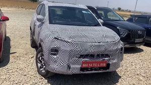 Tata Nexon Facelift கார் இந்த கெட்-அப்பில் வந்தால், மாருதியால் என்ன செய்ய முடியும் - படங்கள் இணையத்தில் லீக்!!