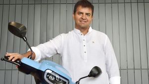 அஜித்தை வச்சு கிரியேட் செய்திருக்கும் மீம் வேற லெவல்... ஓலா எலெக்ட்ரிக் ஸ்கூட்டர் இவருக்கு பரிசா கிடைக்கலாம்!