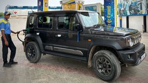 மாருதி சுஸுகி ஜிம்னி உண்மையில் இவ்ளோ மைலேஜ் கொடுக்குமா?.. ஃபுல் தகவலை டீடெய்லா சொல்லிய நம்மில் ஒருவர்!