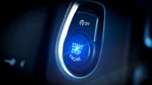 உங்க கார்ல இந்த பட்டன் இருக்குதா? அசால்டா நினைச்சிடாதீங்க! இதை கரெக்டா யூஸ் பண்ணா லட்சகணக்குல சேமிக்கலாம்