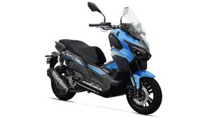 ஹோண்டா ஆக்டிவாவை ஓட்டி போரடிச்சு போச்சா! கீவேவின் 278சிசி ஸ்கூட்டர் வெளியீடாகிருச்சு.. அட்வென்சர் ஸ்கூட்டர்!