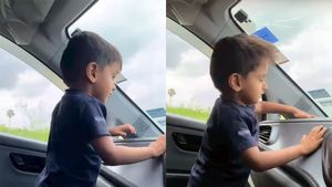 இந்த குட்டி பையன் முட்டினதுக்கே விண்ட் ஷீல்டு கிராக் ஆகிடுச்சா! எந்த நிறுவனத்தோடு காருங்க அது? வைரல் வீடியோ!