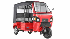 கார், டூ-வீலர் இது ரெண்டுமே இந்த ஆட்டோவுக்கு முன்னாடி வேஸ்ட்.. 1.61 லட்ச ரூபாய்க்கே இவ்ளோ தரமான ஆட்டோவா!