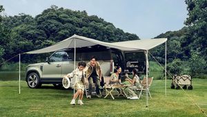 தந்தூரி, பன்னீர் டிக்கானு மனசுக்கு பிடிச்சத டிராவல் பண்ணும்போதே சமச்சி சாப்பிடலாம்! காருக்குள்ள ஓட்டல் வசதியா!