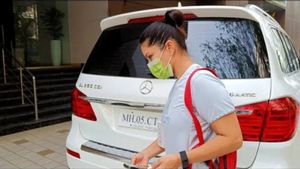 மழை வெள்ளத்தில் இழக்கக் கூடாததை இழந்து தவிக்கும் நடிகை சன்னி லியோன்! இப்படி ஒரு சோகம் யாருக்குமே நடக்க கூடாது!