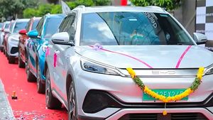 ஆர்டர் குவியுது! ஒரே நாள்ல இத்தன பேர் வாங்கீட்டாங்களா! இந்தியாவையே திரும்பி பார்க்க வைத்த டெலிவரி திருவிழா!