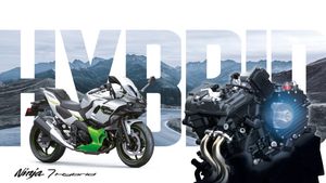 கவாஸாகி நிஞ்ஜாவில் ஹைபிரிட் வசதி கொண்ட பைக் அறிமுகம்! பெட்ரோல்-மின்சாரம் எது கிடைக்குதோ அத வச்சு ஓட்டிக்கலாம்!