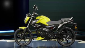 70 கிமீ மைலேஜ் தரும்! இந்த விலைக்கு இப்படி ஒரு பைக்கா! டிவிஎஸ் ஷோரூம்களுக்கு சாரை சாரையா படையெடுக்கும் மக்கள்!