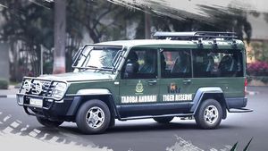 ஒரே நேரத்துல 13பேர் பயணிக்கலாம்.. நம்ம வீடு,பக்கத்து வீடுனு பெரிய பட்டாளமே போகலாம்! ஆனா நமக்கு விற்க மாட்டாங்க