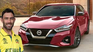 ரூ.200 கோடிக்கு சொந்தக்காரர் வைத்திருக்கும் கார்களா இவை!! மேக்ஸ்வெல் உண்மையிலேயே விசித்திரமான மனிதர்!