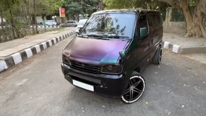 அரிய வகை நிறத்தால் அலங்கரிக்கப்பட்ட மாருதி ஈகோ.. லம்போர்கினி கார்களுக்கு டஃப் கொடுக்குற அளவிற்கு அழகாயிருச்சு!