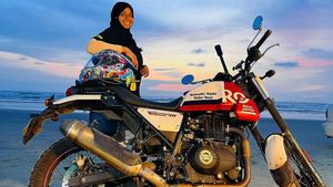 இந்தியாவையே தனி ஆளாக கிளாசிக் 350 பைக்கில் சுற்றி வந்த சிங்க பெண்... என்ன இவங்க சென்னையைச் சேர்ந்தவங்களா!