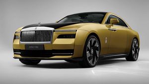 சொத்தையெல்லாம் வித்தா கூட இந்த காரை வாங்க முடியாது! ஜன 19ம் தேதி வரப்போகும் காஸ்ட்லியான கார்!