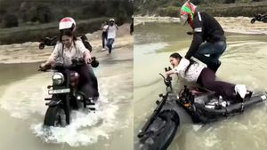 முட்டி அளவுக்கு கூட தண்ணி இல்ல!! இந்த வீடியோவை பார்த்து உங்களால் சிரிக்காமல் இருக்க முடியாது!