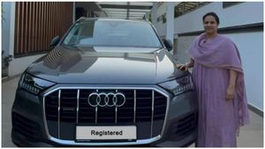 மறைந்த அந்த பிரபல நடிகரின் மனைவியா இது!! விலையுயர்ந்த காருக்கு ஓனராகி உள்ளார் - விலை எவ்வளவு தெரியுமா?