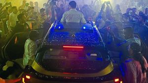 சொகுசு கார்களையே தூக்கி சாப்பிடும் மஹிந்திரா காரின் விலை இவ்ளோதானா! ஷோரூம்களில் திருவிழா மாதிரி கூட்டம் கூடுது