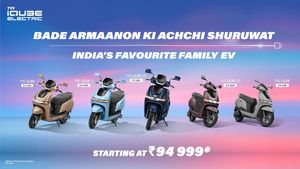 இவ்வளவு கம்மி விலையில் டிவிஎஸ் எலெக்ட்ரிக் ஸ்கூட்டரா? ஓலா, ஏத்தர் எல்லாம் தலையில துண்டை போட வேண்டியது தான்!