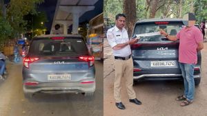 சன்ரூஃப் கார் வைத்திருக்கும் பலருக்கு இது தெரிவதில்லை - அபராதத்தில் சிக்காதீர்கள்... உஷார்!!