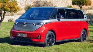 எலக்ட்ரிக் காரில் டாடாவை முந்த மஹிந்திரா போடும் பிளான்!! வொர்க்-அவுட் ஆகுமா?