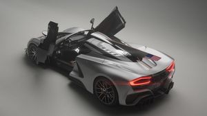 ரோட்ல போற ஏரோபிளேன் சார் இது! எவ்வளவு ஸ்பீடு போகும்னு தெரிஞ்சா உடனே பதறிடுவீங்க!