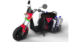 டிவிஎஸ் எக்ஸ்எல்-க்கு மாடர்ன் லுக் கொடுத்ததபோல இருக்கு.. 30 நிமிஷம் சார்ஜ் பண்ணா 120 கிமீ போகலாம்!