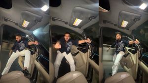 ஹை-ஸ்பீடில் பறந்த ஃபோர்டு கார்... கொஞ்சம் தவறினாலும் எமனை பார்க்க வேண்டியதுதான்! இன்னும் புத்தாண்டே துவங்கல!!