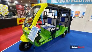 எல்லா பக்கத்திலும் எடையை குறைச்சிருக்காங்க... சக்கரங்களுக்கு நடுவே ஒரு ஆள் படுத்து தூங்கலாம்!