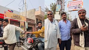 ரோட்ல என்ன இது வித்தியாசமா? கண்ணுல பாத்ததும் ஊரே தெகச்சு போயிருச்சு! போலீஸ்காரங்க ஒருத்தர் கூடவா பாக்கல?