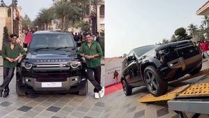 மொபைல் போன் விற்றே கோடீஸ்வரர் ஆனவர்... மகனுக்கு பிறந்த நாள் பரிசாக 'காஸ்ட்லீ' கிஃப்ட்