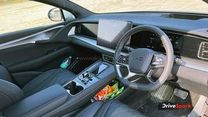 ஒரு தடவை சார்ஜ் போட்டா சென்னை டூ மதுரை போயிடலாம்! பிஒய்டியின் இந்த கார் விலை  என்ன தெரியுமா