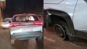 ஊரே ஒன்று சேர்ந்து தடுத்து நிறுத்தல என்றால் யோசிக்கவே பயமா இருக்கு! டிரைவரின் நிலைமையை பார்த்து ஷாக்கான மக்கள்