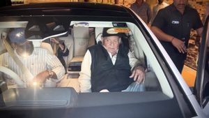 1970களில் சினிமா உலகை ஆட்டி படைத்த நடிகரா இது! வயசான காலத்துல சொகுசா போக ரெண்டே கால் கோடி ரூபா கார்!