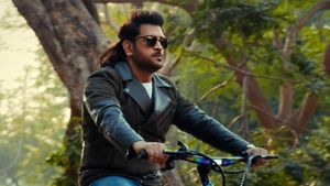 மீண்டும் பழைய பன்னீர் செல்வமாக மாறிய தோனி! அவர் ஓட்டி வந்த சைக்கிளை பற்றி தெரியுமா?