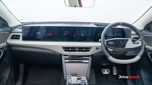 இந்தியாவே எதிர்பார்த்த காரின் டெலிவரி துவங்கியது! யார் யாருக்கு எப்ப எப்ப கிடைக்கும் தெரியுமா?