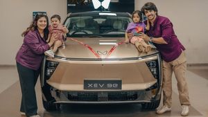 இளைஞராக இருந்த போது என்னென்ன வேலைகளை செஞ்சாரு! எலக்ட்ரிக் கார் உடன் குடும்பமாக செட்டில் ஆகிட்டார்!