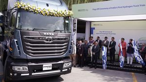 இந்தியாவின் பெருமையை காப்பாற்றிய டாடா! உலக நாடுகளே திரும்பி பாக்குற லாரியை ரெடி பண்ணிட்டாங்க!