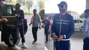 தமிழில் உச்ச நடிகர்களில் ஒருவரா இவர்? ரொம்ப சிம்பிளா இந்த கார்ல வந்து இறங்குறாரே!