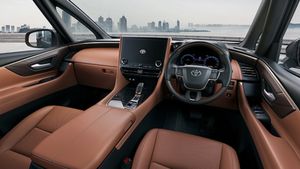 7 சீட், சொகுசு பங்களா மாதிரி வசதிகள் இருந்தும் இந்த காரை வெறும் 29 பேர் தான் வாங்கியிருக்காங்க! ஏன் தெரியுமா?