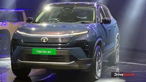 டாடா நிறுவனத்தை குறைத்து மதிப்பு போட்டுட்டோம்! ஹாரியர் இவி எலக்ட்ரிக் காரை இந்த 7 வசதிகளுக்காகவே வாங்கலாம்!