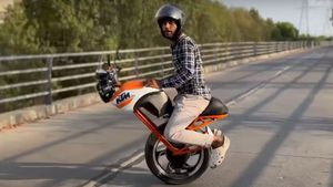 பாராட்ட வார்த்தையே இல்லை... கேடிஎம் பைக் கம்பெனி கூட இந்த அளவுக்கு யோசிச்சு இருக்காது!