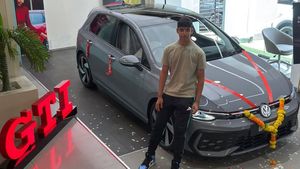 இதுக்கு அப்புறம் இந்த காரை பலர் வாங்கலாம்... ஆனால் இவர் மட்டும்தான் அந்த புகழுக்கு சொந்தக்காரர்!!