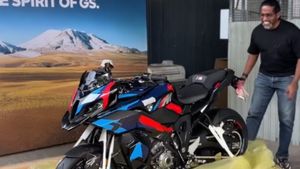 ஃபேன்சி நம்பர் பிளேட் வாங்கிய ராசி!! அம்பானி, அதானியை ஓவர்டேக் பண்ணிட்டு போறாரு! ஒரே வாரத்தில் 2வது BMW பைக்