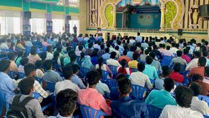 துபாய் ஷேக்குகள் போல் கோடீஸ்வரர்களாக மாற போகும் தென் தமிழக மக்கள்! அதிர்ஷ்டம் கூரைய பிச்சுகிட்டு கொட்டீருக்கு!