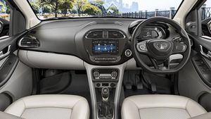 28 கி.மீ மைலேஜ் ரூ6 லட்சம் தான் விலை, இருந்தாலும் இந்த காரை 1000 பேர் கூட வாங்கல! ஏன் தெரியுமா?