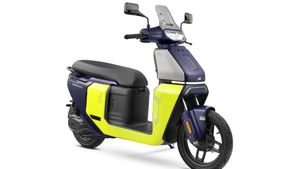 கார்களையே தண்ணி குடிக்க வைக்கும் புது ஸ்கூட்டர்! விலை இவ்ளோதானா! ஓலா, பஜாஜ் கதை முடிஞ்சுதுனு வெச்சுக்கங்க