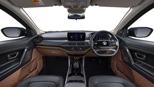 டாடா கார்களின் விலை ரூ1.55 லட்சம் குறையுது! இன்னும் 15 நாள் கழிச்சு வாங்குனா இவ்வளவு லாபமா?