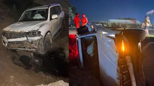 120 கி.மீ வேகத்தில் சென்று புரண்ட கார்! அசால்டாக உயிர் தப்பிய ஓட்டுநர்! கார் பில்டு குவாலிட்டி அப்படி!