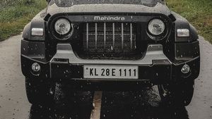 ரூ55,000 வண்டிக்கு ரூ15.44 லட்சத்திற்கு நம்பர் பிளேட்! இது மட்டுமல்ல இன்னும் எத்தனை இருக்குது தெரியுமா?